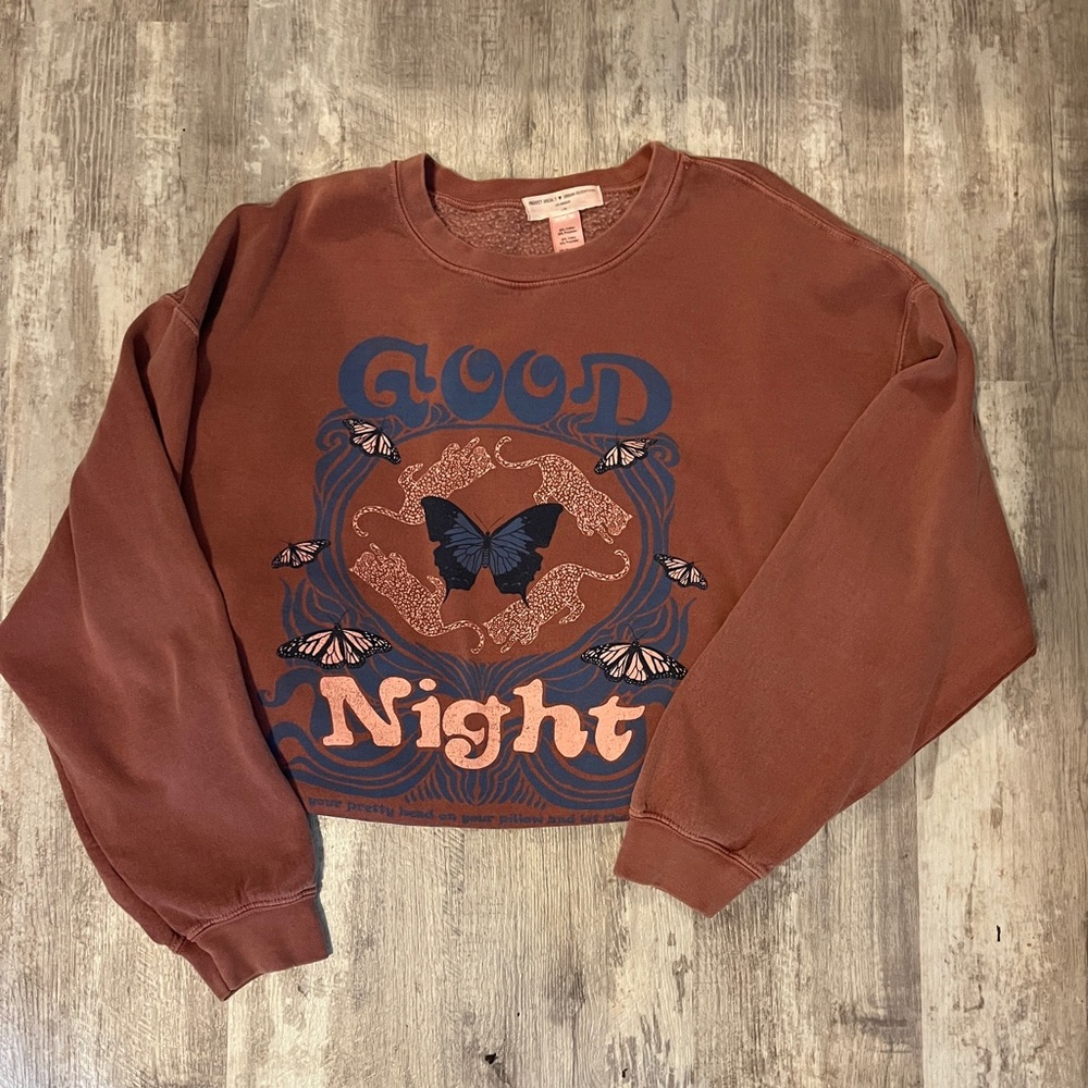 Urban Outfitters ‘good night’ sweatshirt 🤍